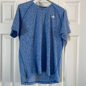 Adidas T-shirt Size L 🥰🥰